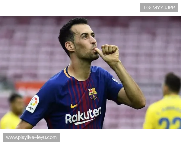 布斯克茨：关键时刻助力球队，传控大师引领胜利